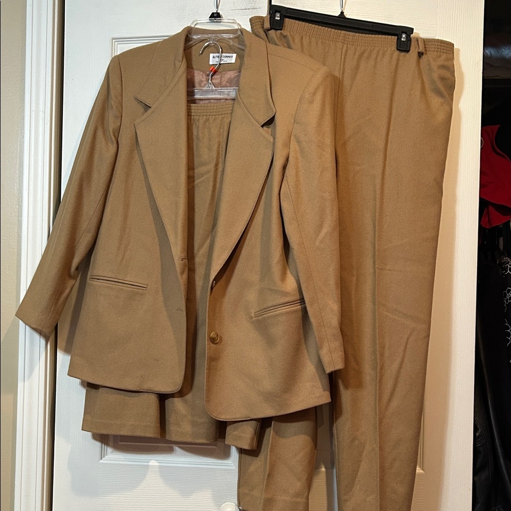 Alfred Dunner Women's Camel/Tan Pantsuit Jacket & Pants